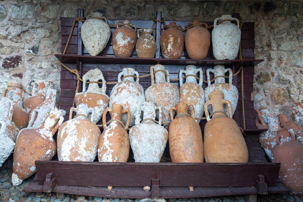 Pourquoi les amphores sont elles pointues